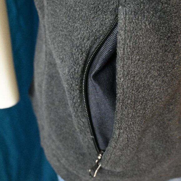 Columbia Large Vest - Picture 5 of 10